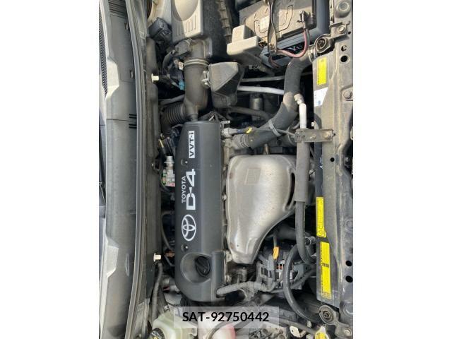Toyota ISIS 2006-01 7251108-14
