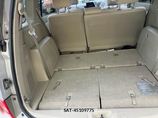 Toyota ISIS 2010-01 7327615-10