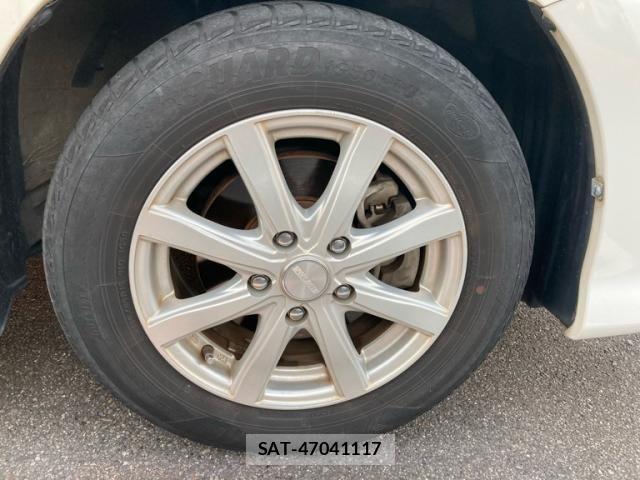 Toyota ISIS 2011-08 7454987-4