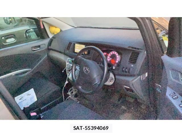 Toyota ISIS 2007-07 7617205-10