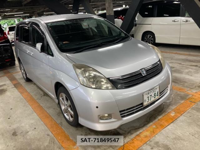 Toyota ISIS 2006-07 7617204-1
