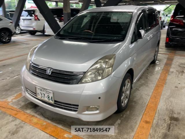 Toyota ISIS 2006-07 7617204-2