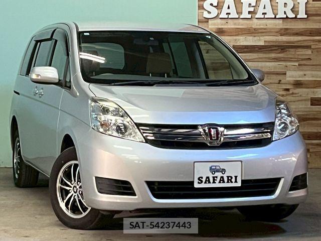 Toyota ISIS 2013-06 7724354-0