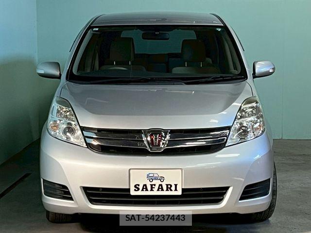 Toyota ISIS 2013-06 7724354-6