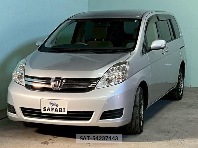 Toyota ISIS 2013-06 7724354-7