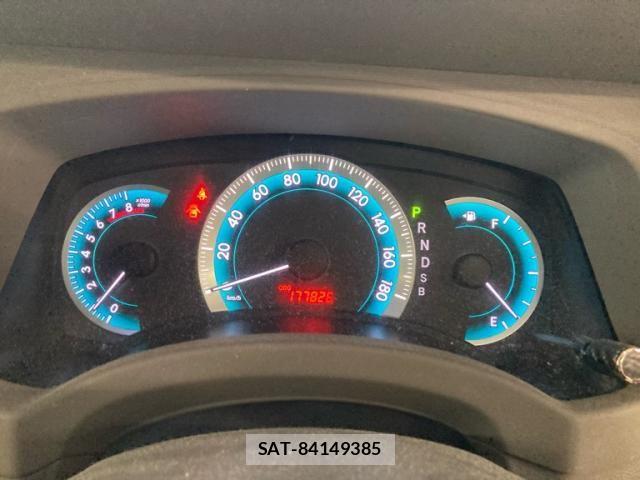 Toyota ISIS 2009-11 8036099-11