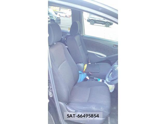Toyota ISIS 2012-12 8074122-10