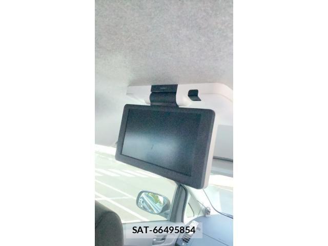 Toyota ISIS 2012-12 8074122-13