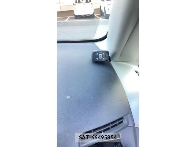 Toyota ISIS 2012-12 8074122-20