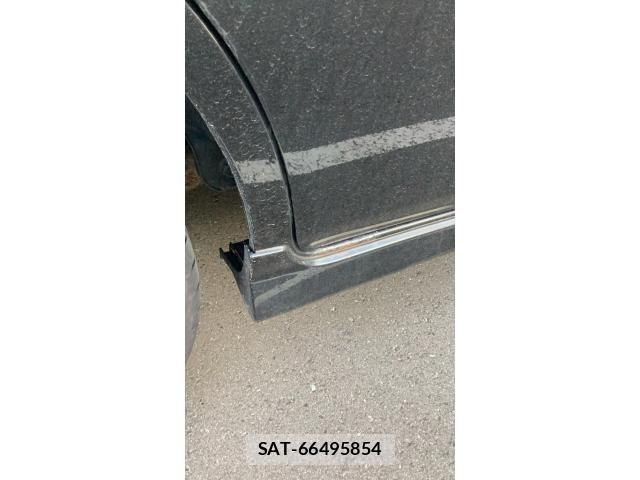 Toyota ISIS 2012-12 8074122-23