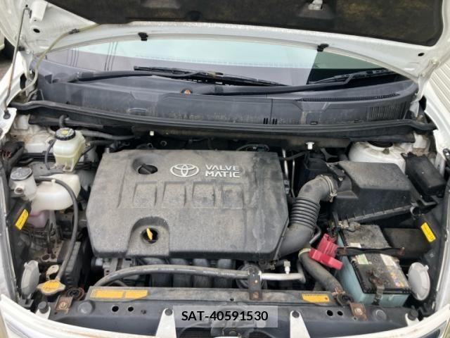 Toyota ISIS 2010-04 8099748-24