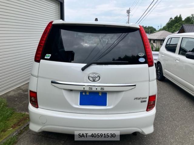 Toyota ISIS 2010-04 8099748-6