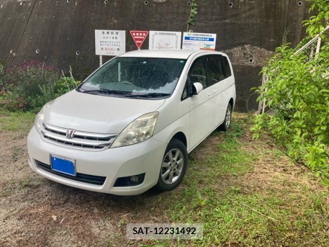 Toyota ISIS 2009-11 8130636-2