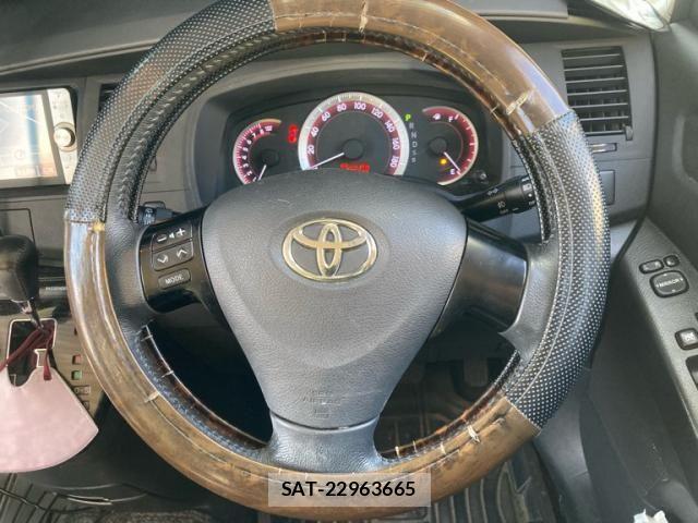 Toyota ISIS 2011-09 8130635-10