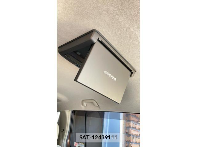 Toyota ISIS 2013-10 8314887-28