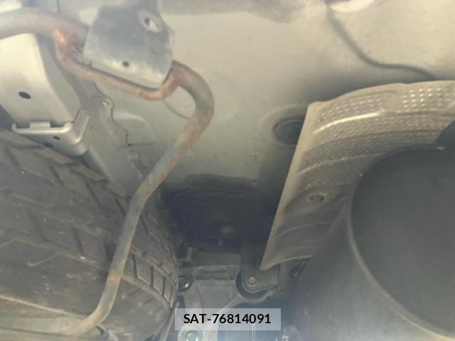 Toyota ISIS 2010-05 8366409-10