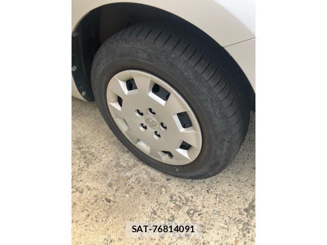 Toyota ISIS 2010-05 8366409-7