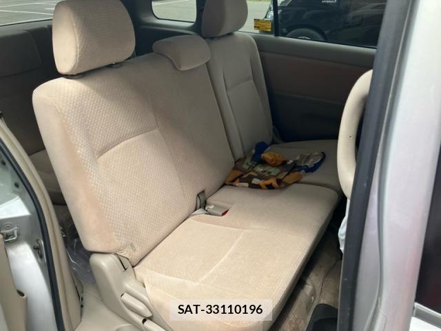 Toyota ISIS 2006-02 8366410-10