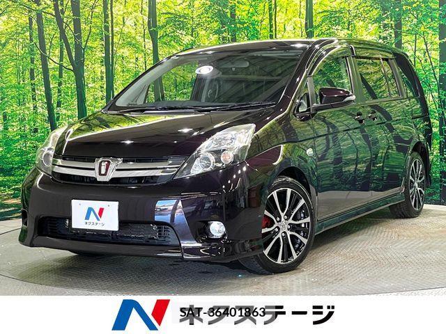 Toyota ISIS 2013-10 8627214-0