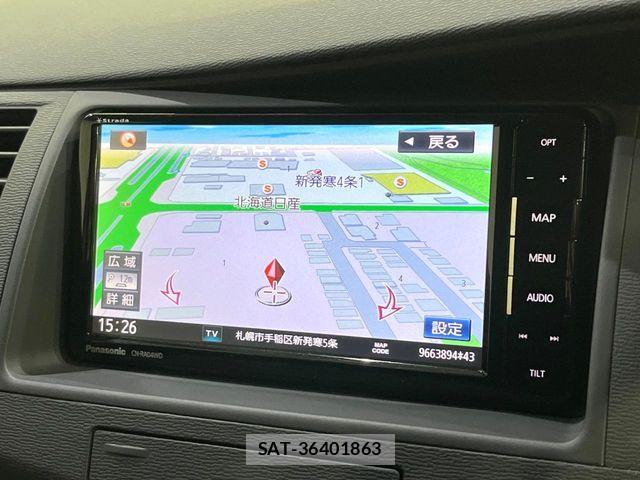 Toyota ISIS 2013-10 8627214-2