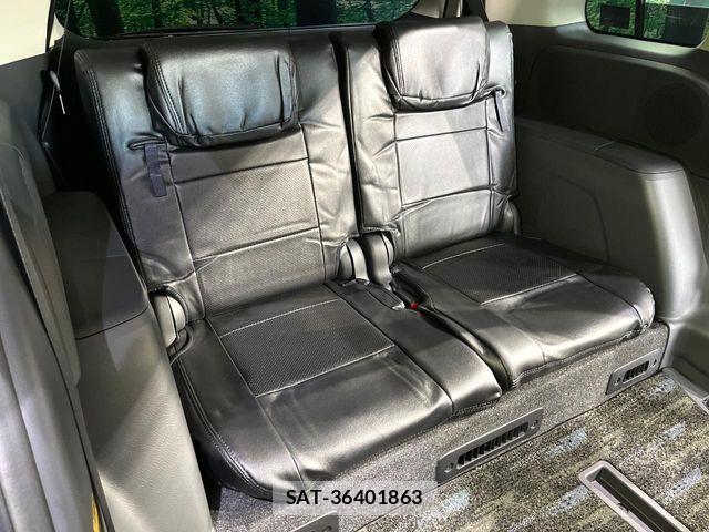 Toyota ISIS 2013-10 8627214-8