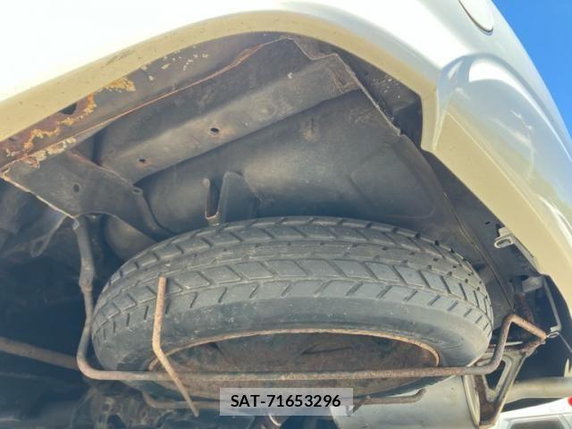 Toyota ISIS 2010-02 8627213-19