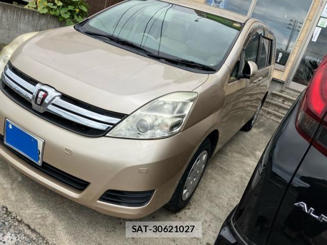 Toyota ISIS 2013-09 8742850-2