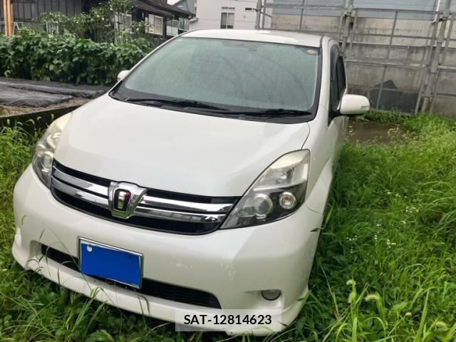 Toyota ISIS 2013-06 8796257-1