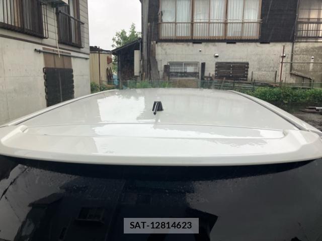 Toyota ISIS 2013-06 8796257-8