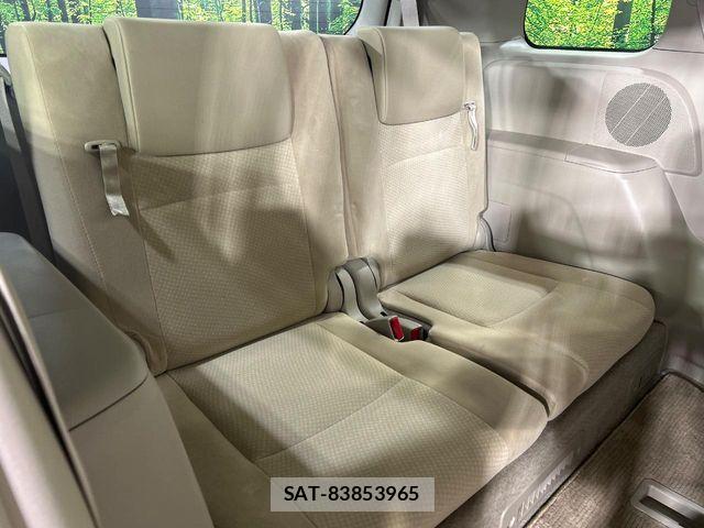 Toyota ISIS 2014-02 8849401-11