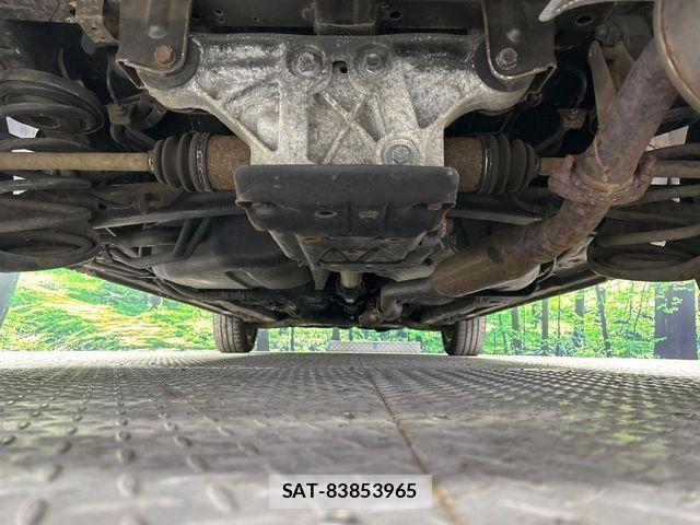 Toyota ISIS 2014-02 8849401-19