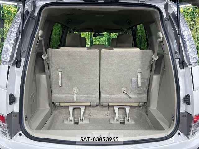 Toyota ISIS 2014-02 8849401-8