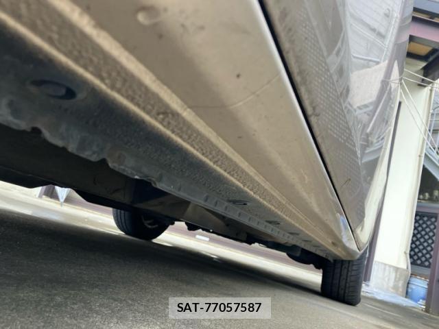 Toyota ISIS 2005-09 8880185-14
