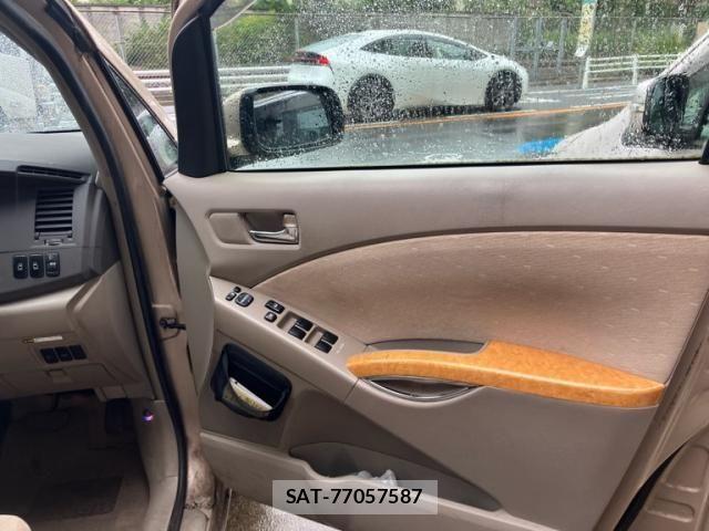 Toyota ISIS 2005-09 8880185-20