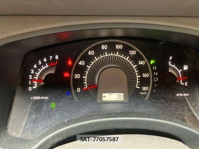 Toyota ISIS 2005-09 8880185-25