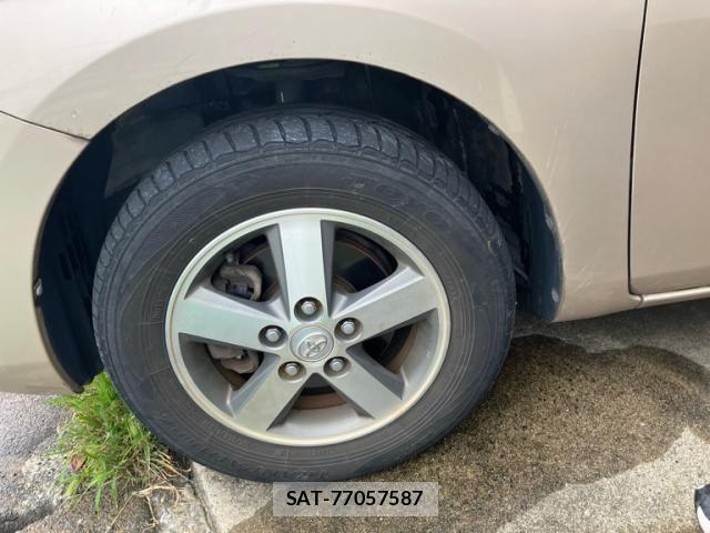 Toyota ISIS 2005-09 8880185-8