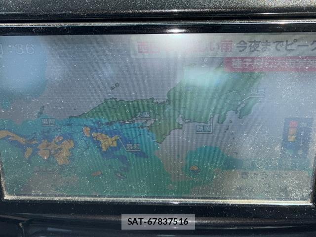 Toyota IST 2009-03 1083023-10