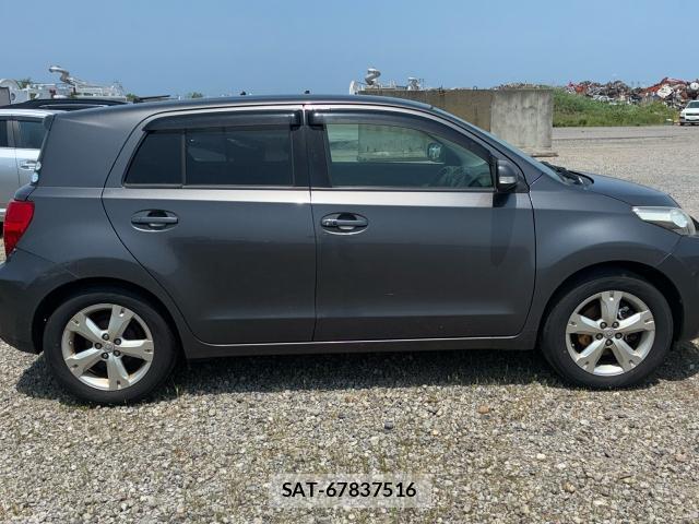 Toyota IST 2009-03 1083023-3