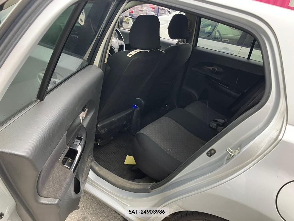 Toyota IST 2008 1284211-9