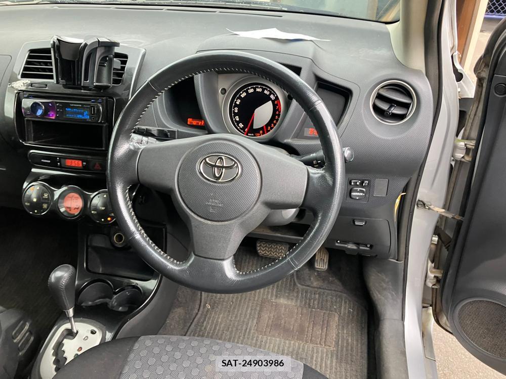 Toyota IST 2008 1284211-14