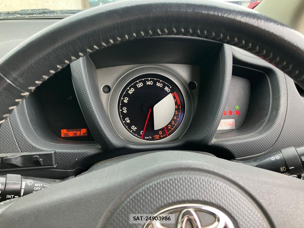 Toyota IST 2008 1284211-15