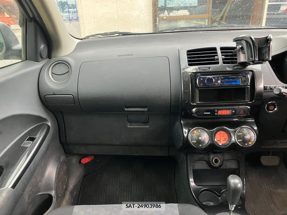 Toyota IST 2008 1284211-20