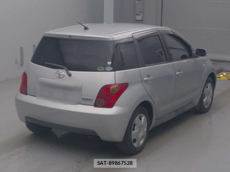 Toyota IST 2005 6920684-1