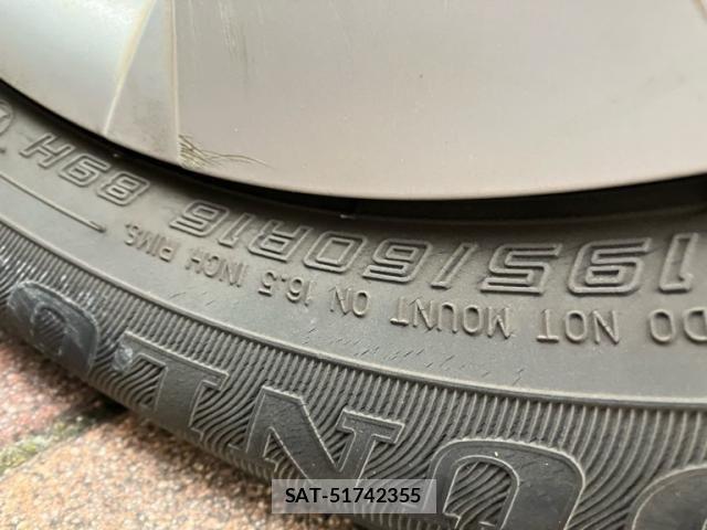 Toyota IST 2008-07 7219972-9