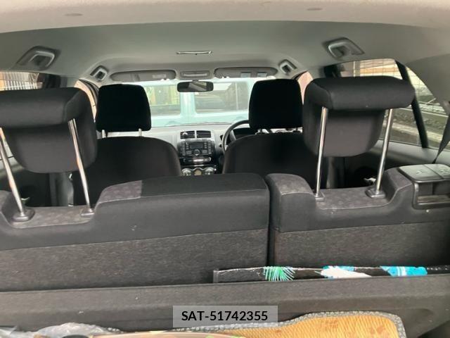 Toyota IST 2008-07 7219972-11