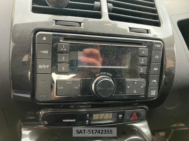 Toyota IST 2008-07 7219972-16