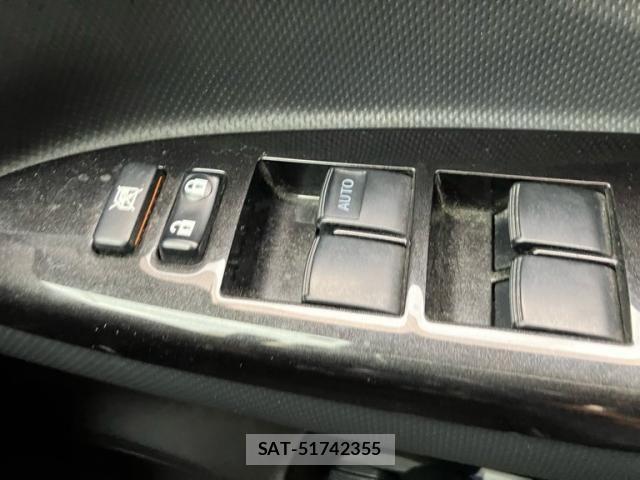 Toyota IST 2008-07 7219972-17