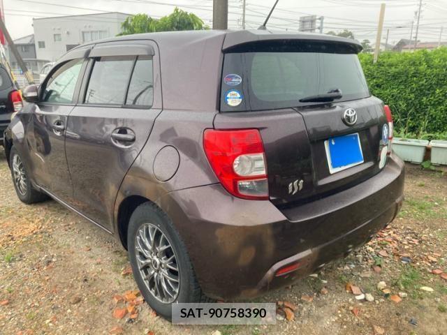 Toyota IST 2011-10 7219970-9