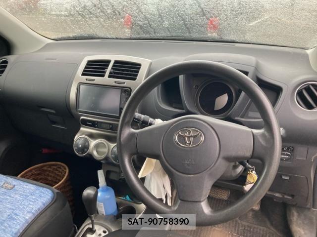 Toyota IST 2011-10 7219970-14