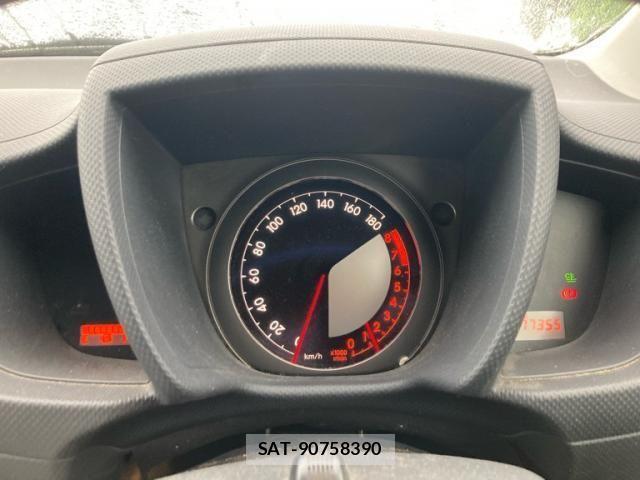 Toyota IST 2011-10 7219970-19